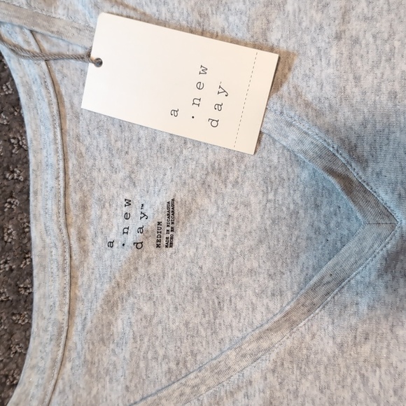 NWT A New Day Long Sleeve Tee Size M - Picture 3 of 8